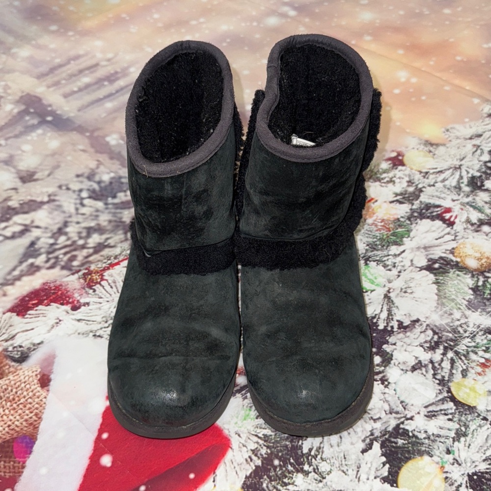 UGG kids black shearling boots size 3